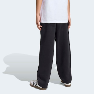 ADIDAS ORIGINALS Loosefit Παντελόνι σε μαύρο
