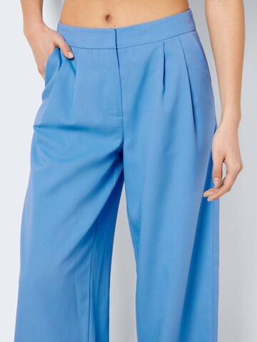 Noisy may Wide Leg Bundfaltenhose 'Jamie' in Blau