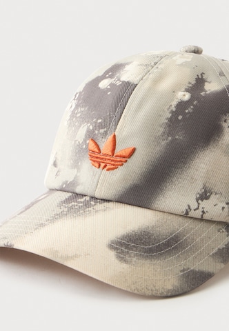 Șapcă de la ADIDAS ORIGINALS pe bej