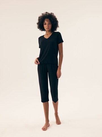 Henderson Pajama 'Noves' in Black: front
