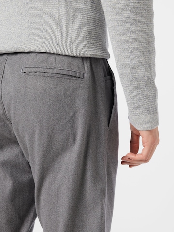 Effilé Pantalon chino 'York' SELECTED HOMME en gris