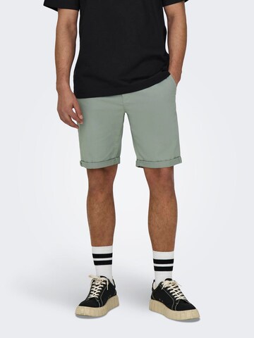 Only & Sons Regular Shorts 'Peter' in Grün: predná strana