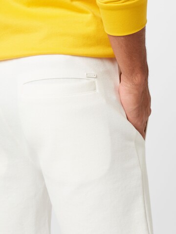 Regular Pantalon 'Mavis' Shiwi en blanc