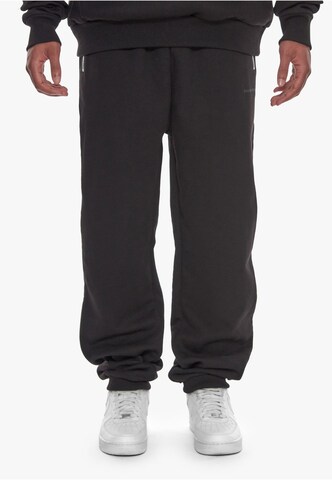 Dropsize Loose fit Pants in Black: front