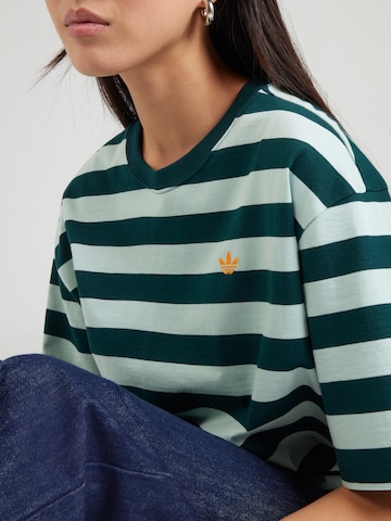 ADIDAS ORIGINALS Тениска в зелено