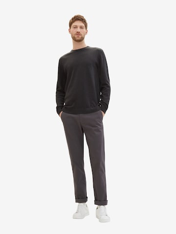 Regular Pantalon chino TOM TAILOR en gris