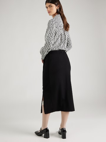 COMMA Skirt in Black