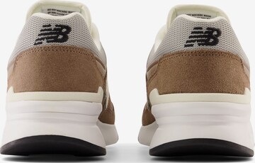 new balance حذاء رياضي بلا رقبة '997' بلون بني