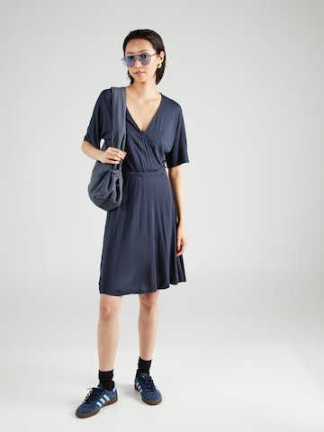 Robe 'Corine' mazine en bleu