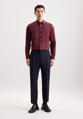 Coupe slim Chemise business 'Schwarze Rose' SEIDENSTICKER en rouge