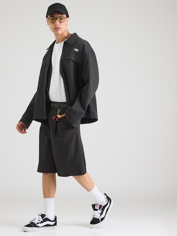 VANS Демисезонная куртка 'McAvoy' в Черный