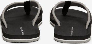 TOMMY HILFIGER Teenslippers in Zwart