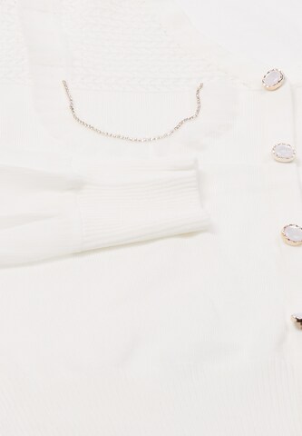 carato Knit Cardigan in White