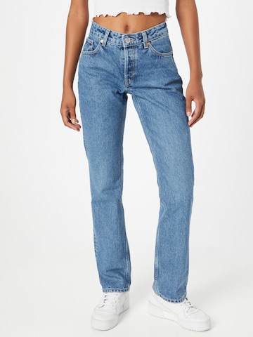 WEEKDAY Regular Jeans 'Pin' in Blue: front