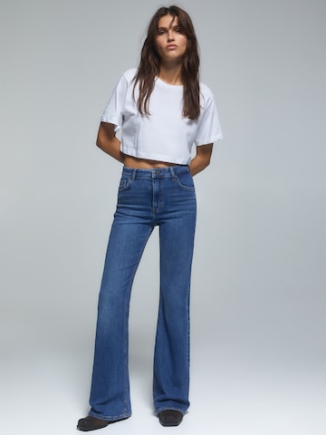 Pull&Bear Bootcut Jeans in Blauw