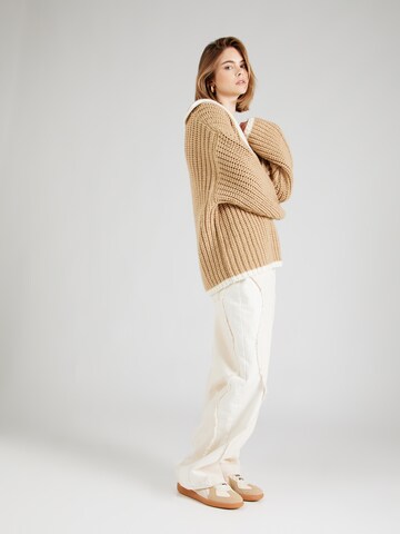 millane Pullover in Braun