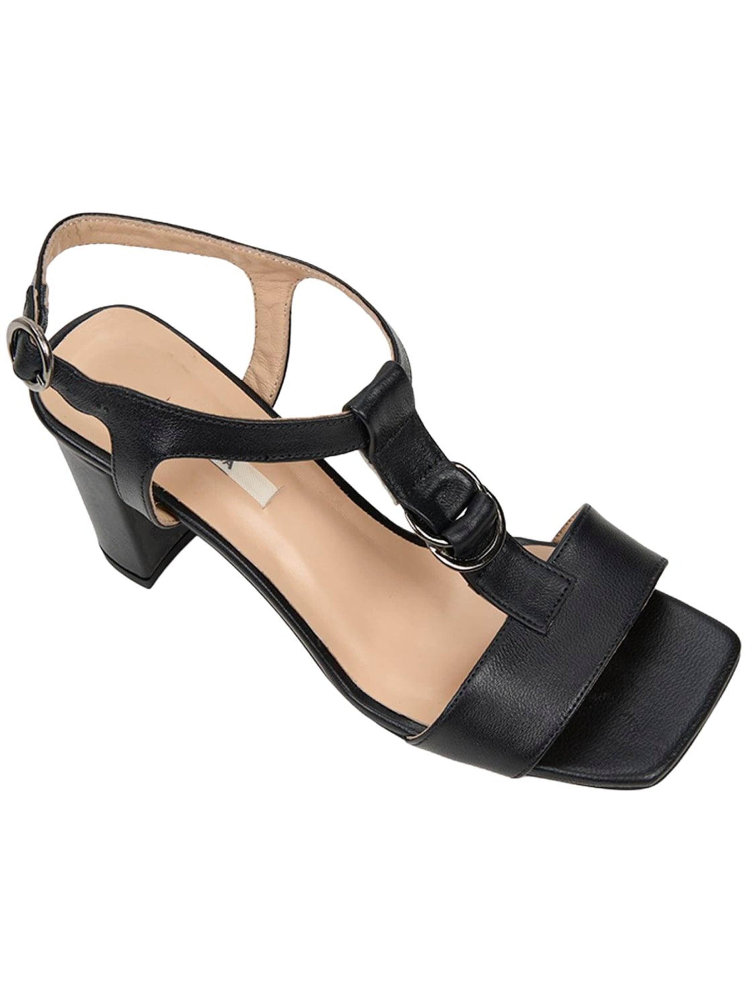 Desa - Sandalias de dedo 'T' en negro: frente