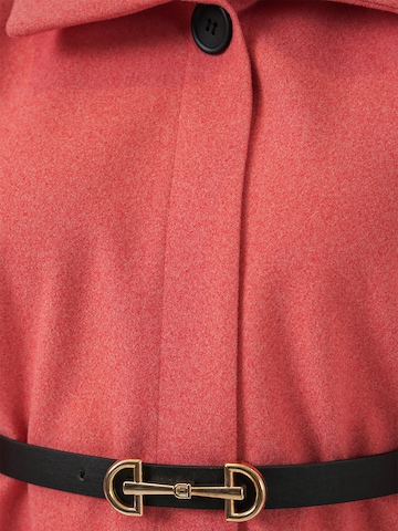 Bigdart Cape in Orange