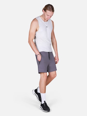 regular Pantaloni sportivi 'INTERLOCK' di MOROTAI in nero