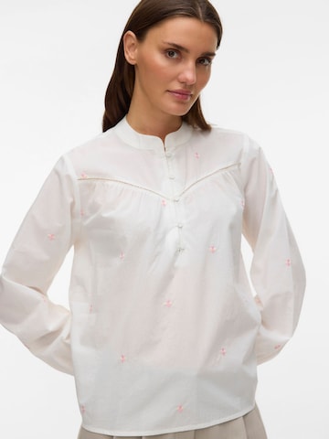 VERO MODA - Blusa 'VMIris' en blanco: frente