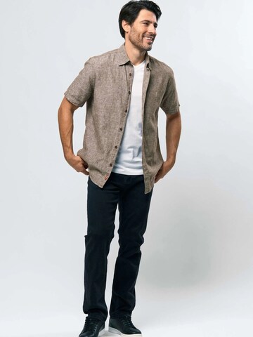 MCS Regular fit Overhemd ' Noah ' in Bruin