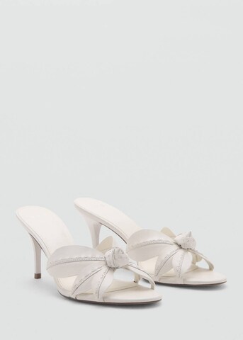 MANGO Pantolette 'Flower' in Beige