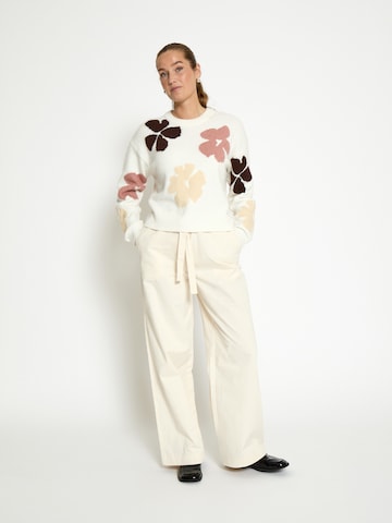 Pullover 'Hailey' di DESIRES in bianco