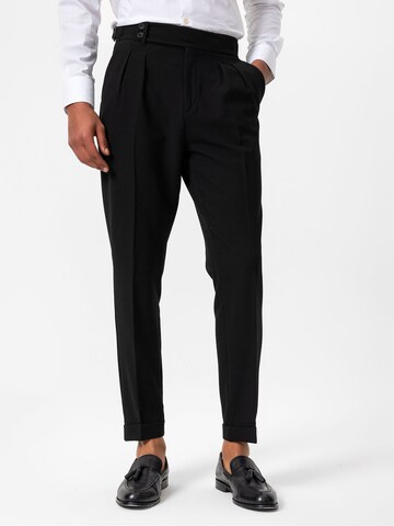 Tapered Pantaloni con pieghe di Antioch in nero: frontale