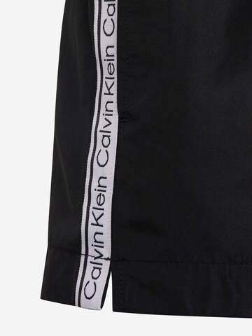 Calvin Klein Swimwear Plavecké šortky - Čierna
