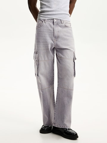 Loosefit Jeans cargo Bershka en gris : devant
