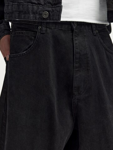 Pull&Bear Wide leg Jeans in Black