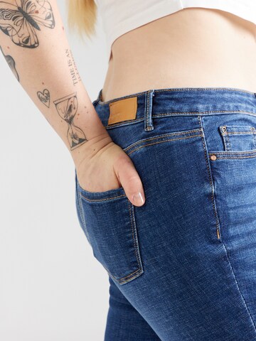 Regular Jean 'VMCFLASH' Vero Moda Curve en bleu