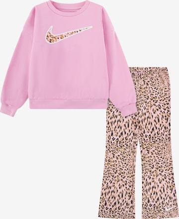 Nike Sportswear Set in Roze: voorkant