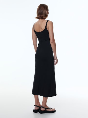 EDITED Letní šaty 'Tayla' – černá