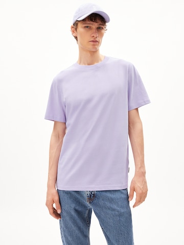 T-Shirt ' MAARKOS ' ARMEDANGELS en violet : devant