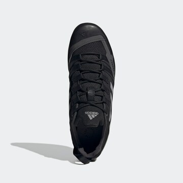 Chaussure basse 'Swift Solo Approach' ADIDAS TERREX en noir