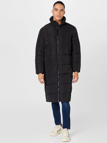 Only & Sons Winter coat in Black: front