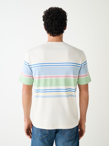 T-Shirt Next en blanc