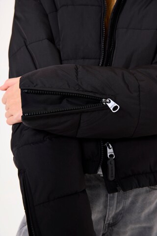 GARCIA Between-Season Jacket in Black