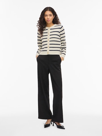 VILA Плетена жилетка 'VITrut' в бяло