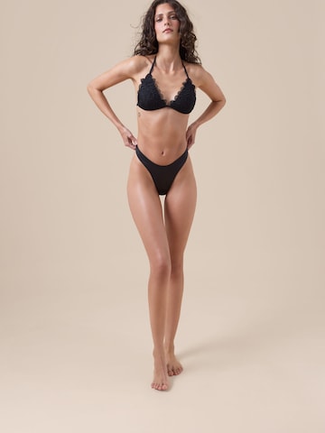 CALZEDONIA Bikini Bottoms 'ROMANTIC LACE' in Black