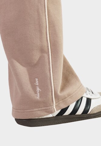 Kleinigkeit Regular Trousers 'Perry' in Grey