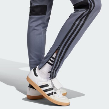 ADIDAS PERFORMANCE Slimfit Sporthose 'Tiro 25 Essentials' in Grau