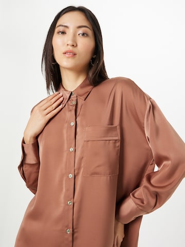ONLY - Blusa en marrón