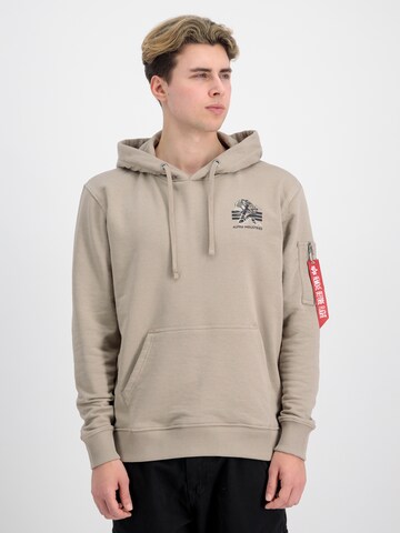 Sweat-shirt ALPHA INDUSTRIES en beige : devant