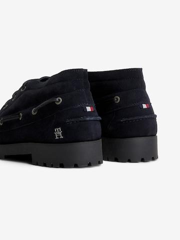 TOMMY HILFIGER Chukka boots i blå