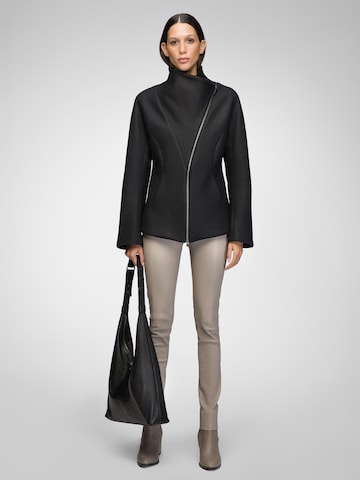 V S P - Chaqueta de invierno 'Leticia' en negro