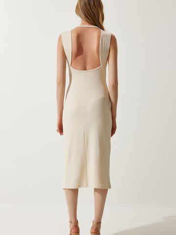 Robes en maille Happiness İstanbul en beige