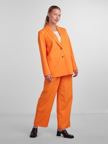 PIECES - Blazer em laranja