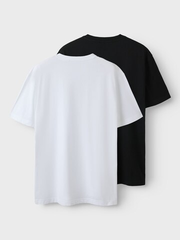 Maglietta di TWO SOON in nero